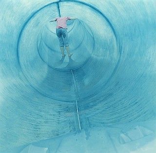 摄影欣赏：川内伦子作品——好象青春期的小情绪(组图)