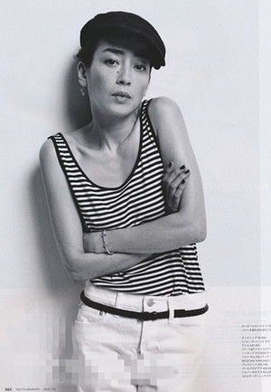 里302票第八位:檀丽269票第九位:铃木砂羽227票第十位:饭岛直子204票