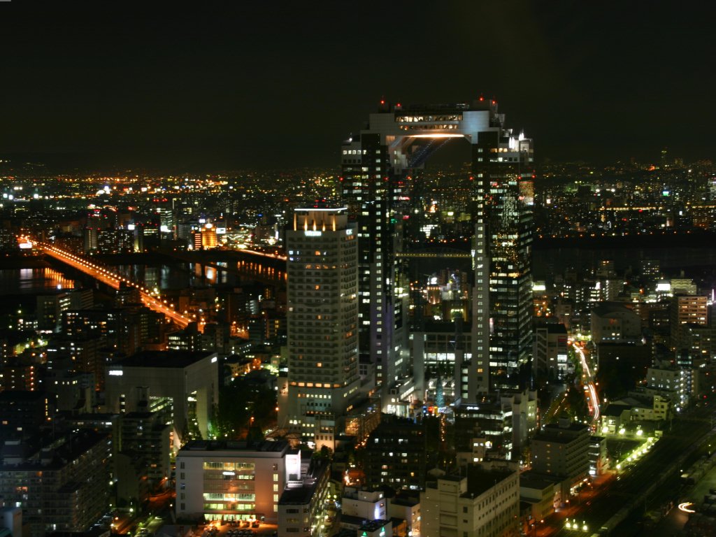 寻找最美的日本城市夜景  梅田空中庭园