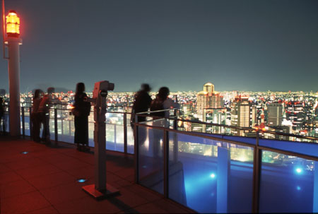 寻找最美的日本城市夜景  梅田空中庭园