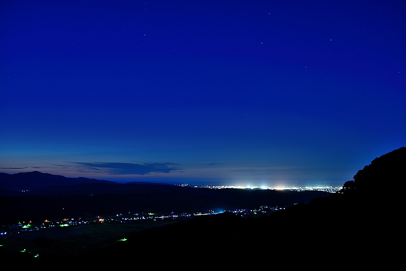 日本山海城市间美轮美奂的日出日落时