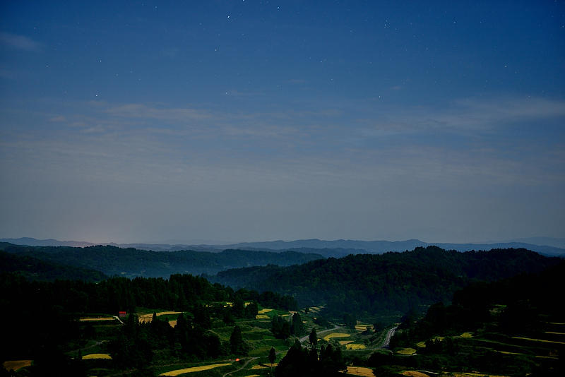 日本山海城市间美轮美奂的日出日落时