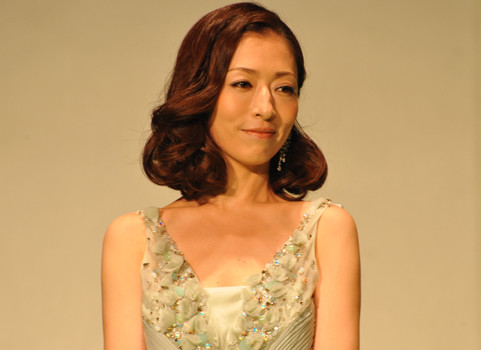 女星松雪泰子就弟弟醉打出租车司机一事致歉 日本通 女星松雪泰子就弟弟醉打出租车司机一事致歉 日本通