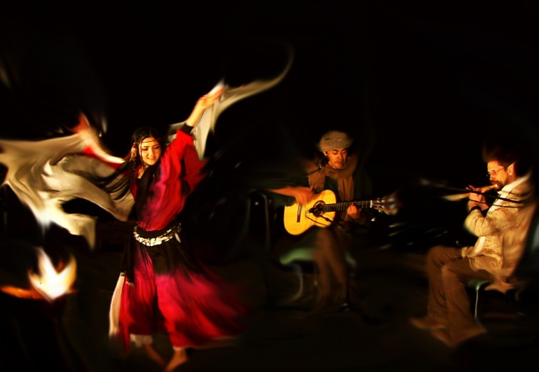 点亮地上的繁星图 日本棚田夜祭