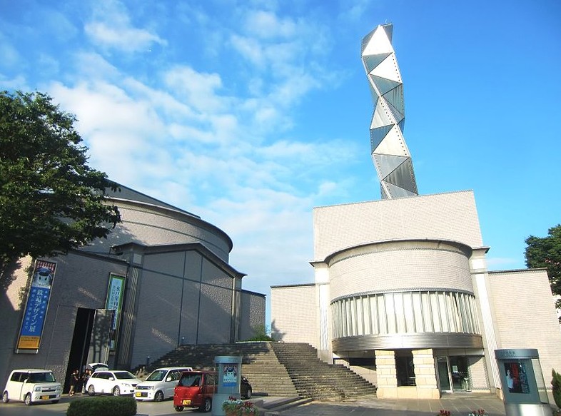 矶崎新建筑掠影 艺术大师眼中的后现代日本