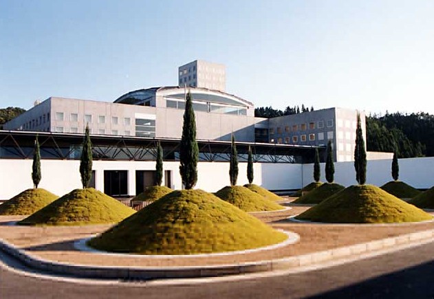 矶崎新建筑掠影 艺术大师眼中的后现代日本