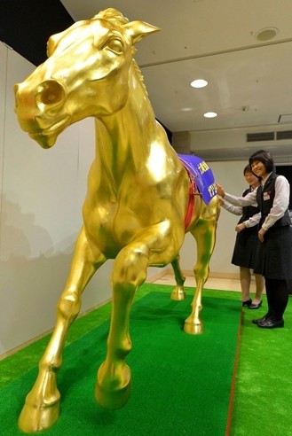 高岛屋展出“小栗帽”金像 售价2014万日元