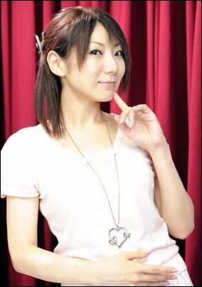 推特粉丝突破十万纪念原田瞳自曝泳照