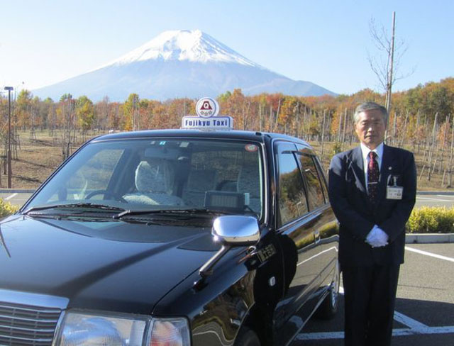 包车玩转富士山 富士急专用观光出租车亮相