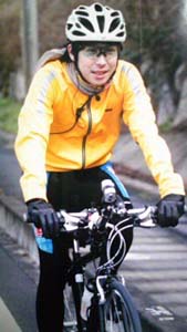 39岁声优铃村健一骑着自行车跑390公里