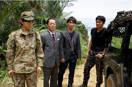 《相棒》剧场版第3弹推出官方Guide Book