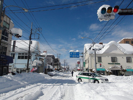 日本2月雪灾严重 东京海上已赔317亿