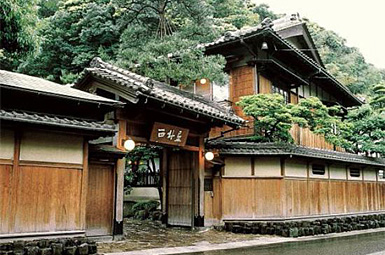细数日本那些跨越百年的老铺舍