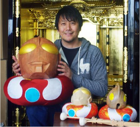 奥特曼头型木鱼引发热议