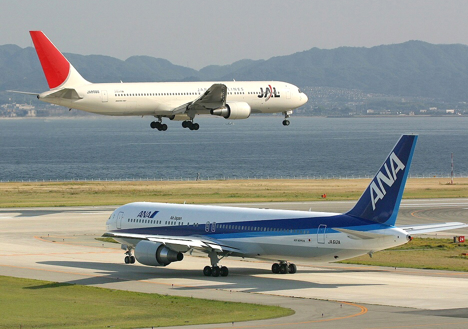 日本两大航空公司2013财年利润下滑