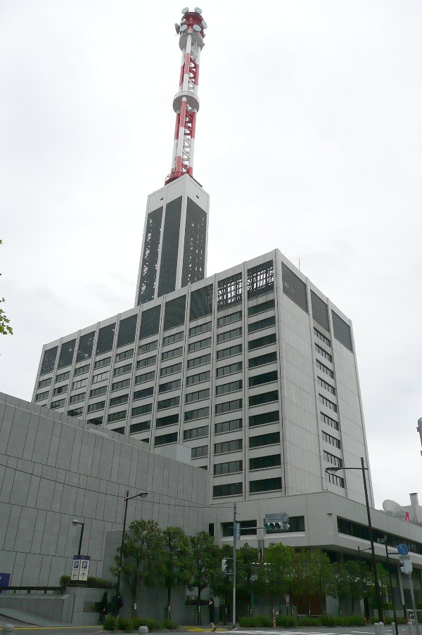 东京电力上千名员工申请提前退休