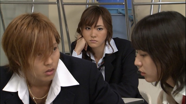 笨蛋和丑八怪都给我上东大龙樱