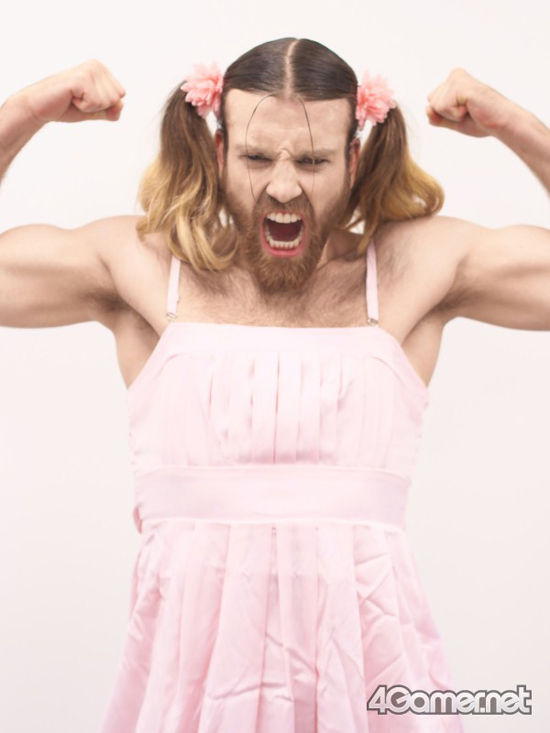 重口味难直视日本游戏邀胡子小姐代言