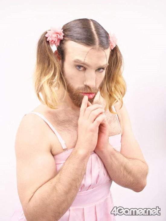 重口味难直视!日本游戏邀“胡子小姐”代言 重口味难直视!日本游戏邀“胡子小姐”代言