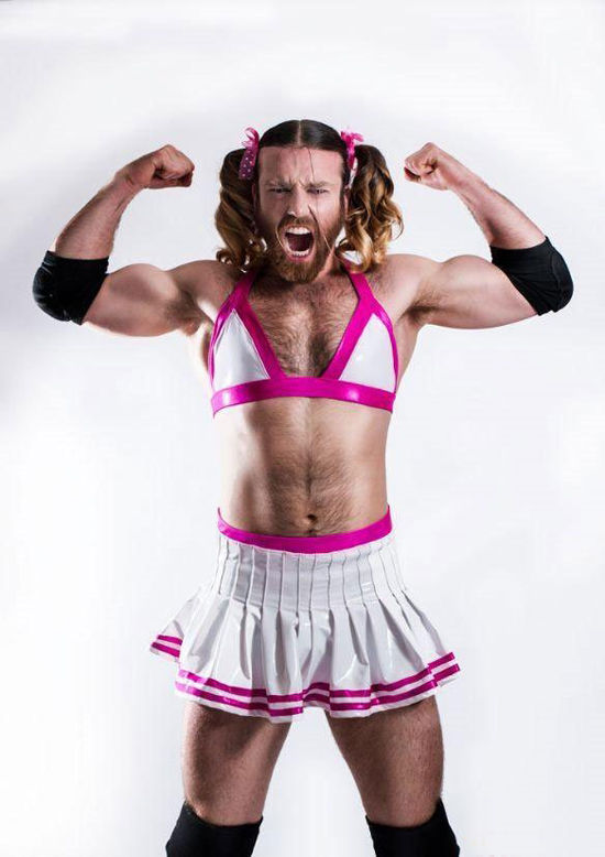 重口味难直视!日本游戏邀“胡子小姐”代言 重口味难直视!日本游戏邀“胡子小姐”代言