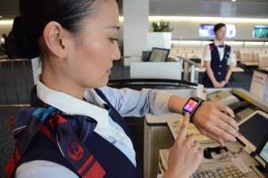 日航在羽田机场启动“智能手表”实证实验
