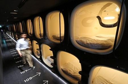 成田机场日本首家机场内部胶囊旅馆20日开业