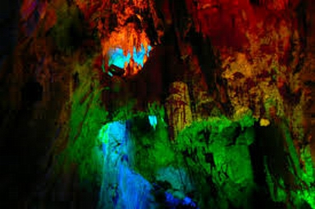 神秘不断  岩手县龙泉洞