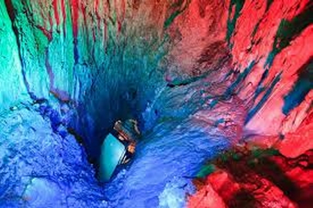 神秘不断  岩手县龙泉洞