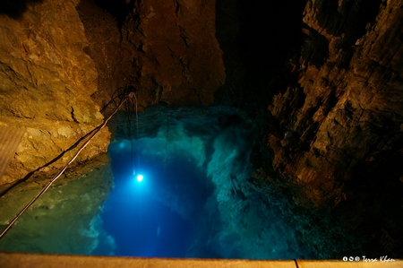 神秘不断  岩手县龙泉洞