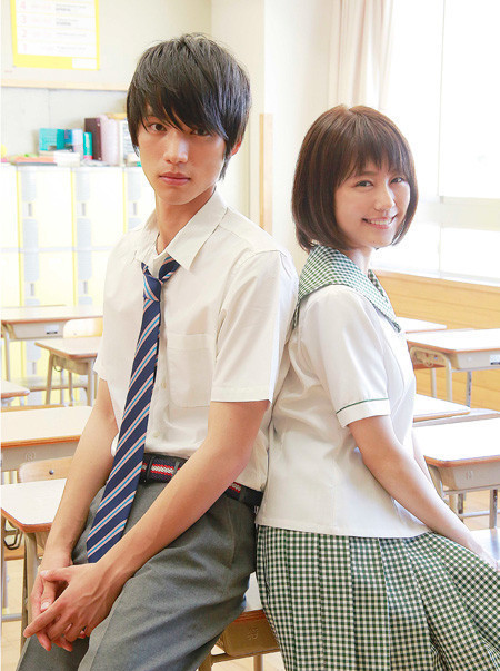 有村架纯怒剪黑直长 携福士苍汰出演漫改电影