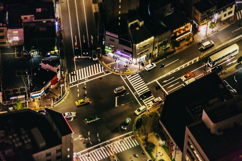 压缩东京 移轴镜头下的奇妙视觉