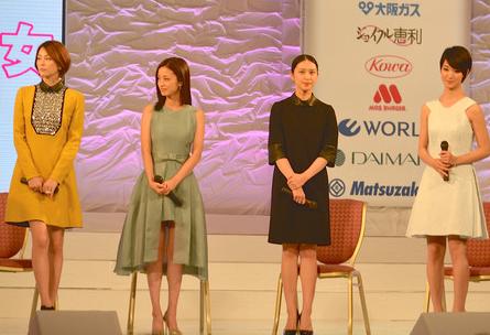 奥斯卡当家花旦们助阵“日本国民美少女大赛”