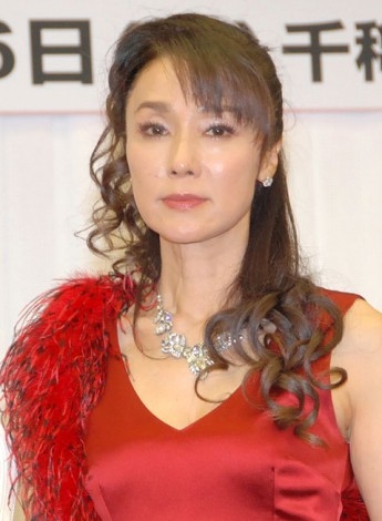 浅野优子出演《疑惑》  挑战杀夫恶女