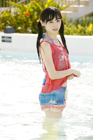 有女初长成 小厨娘 福原瑶湿身泳装拍写真 日本通