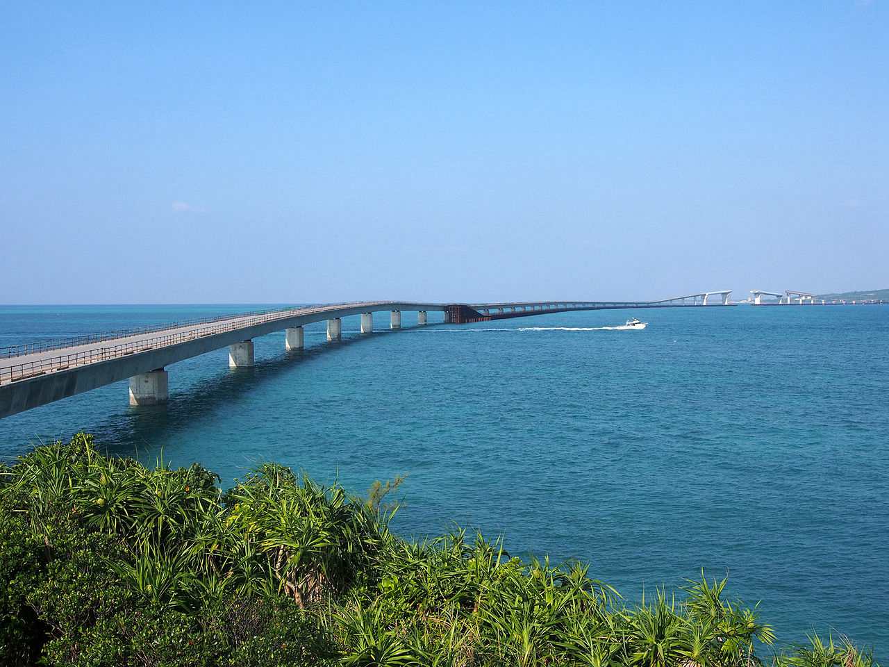 冲绳最长免费大桥3540米 预计明年1月开通