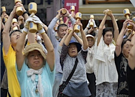 日本65岁以上老人占总人口四分之一
