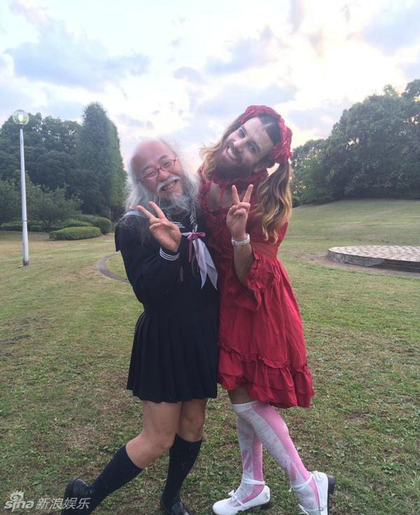 狗眼已瞎！水手服爷爷会师大胡子辣妹