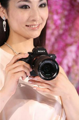 索尼12月发售α7II微单相机 支持5轴防抖