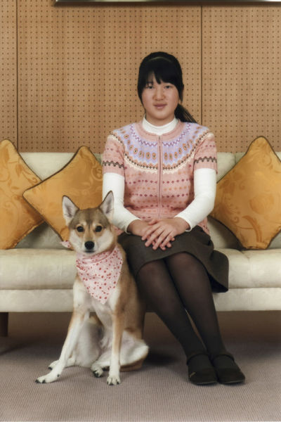日本爱子公主迎13岁生日 官方公布肖像照