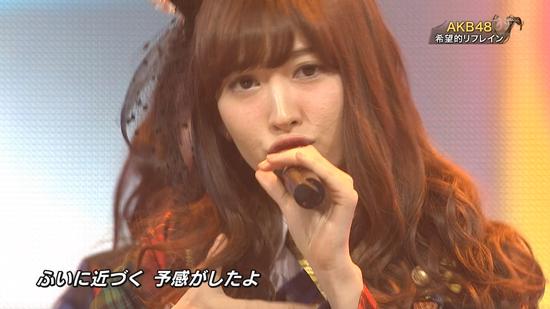 26岁小嶋阳菜上节目被指皮肤差似36岁