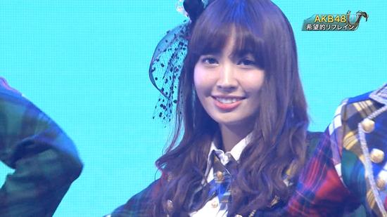 26岁小嶋阳菜上节目被指皮肤差似36岁