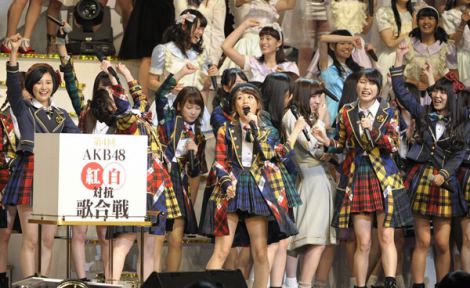 AKB48红白歌会 渡边麻友率白组获胜