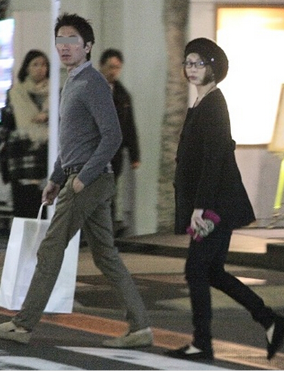 米仓凉子与小两岁男友闪婚 男方照片曝光