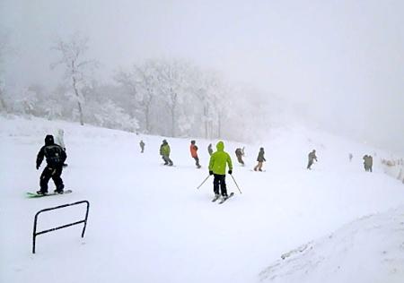 日本最南端滑雪场“五濑高原滑雪场”开始营业