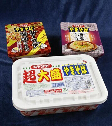 日本方便面被指混入蟑螂 生产商停产排查