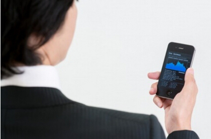 日本民众智能手机使用比例首超半数