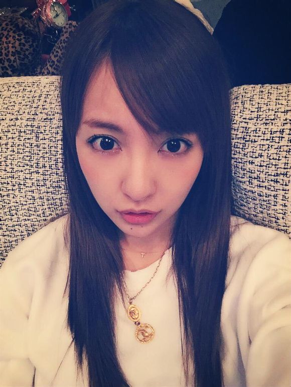 板野友美剪刘海新造型获麻里子盛赞