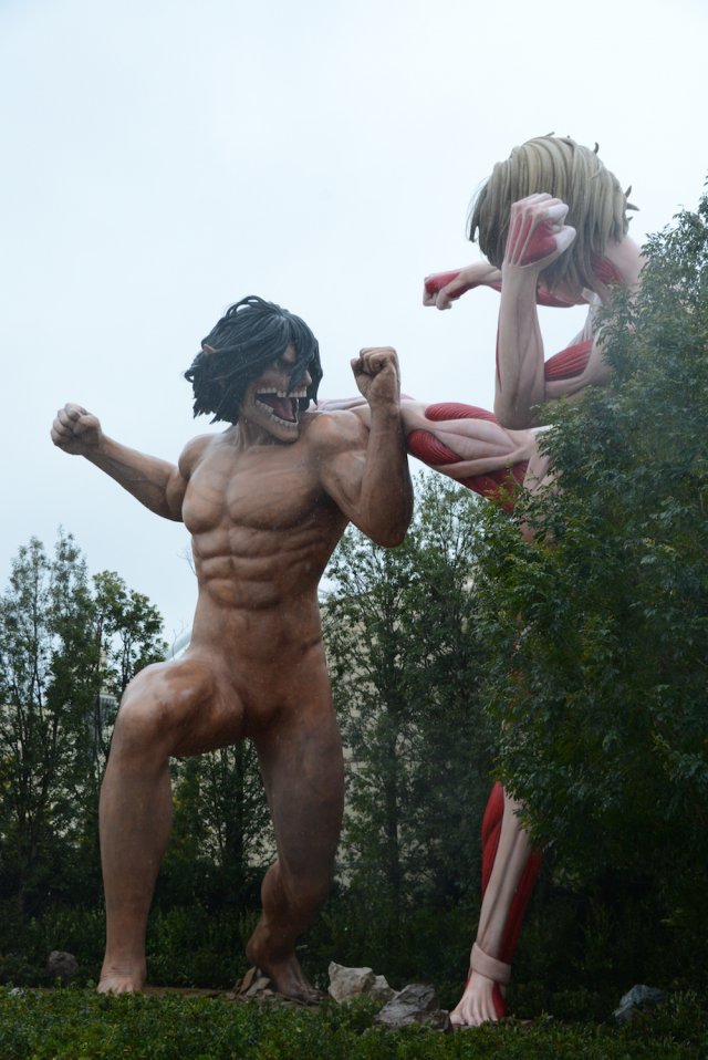 日本大阪USJ《进击的巨人》等身大巨人亮相