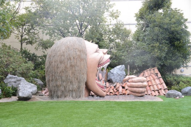 日本大阪USJ《进击的巨人》等身大巨人亮相