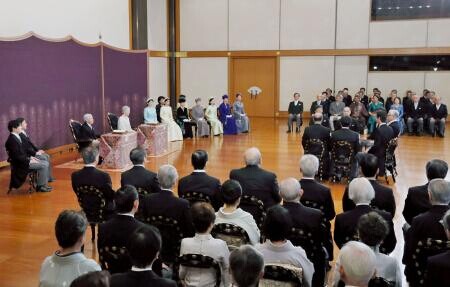 日本皇居召开“歌会始仪”